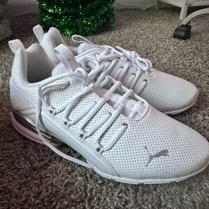 Men’s Puma White Sneakers